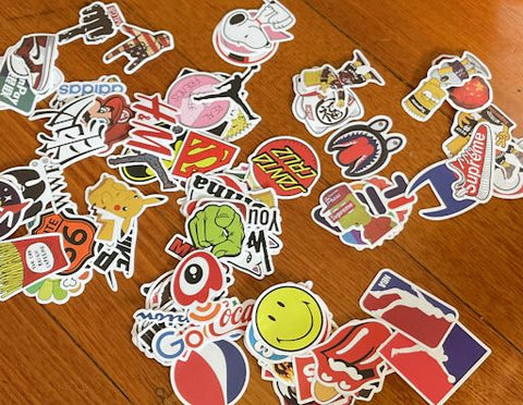 Random Sticker 100pcs Variety Vinyl Sticker Street Fashion Sticker, Cartoon Aesthetic Stickers For Motorcycle Bicycle Luggage Decal Graffiti Patches Skateboard Stickers, Laptop Stickers